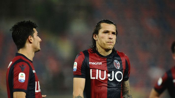 BOLOGNA, ITALY - NOVEMBER 04: Federico Santander of Bologna FC looks dejected at the end of the Serie A match between Bologna FC and Atalanta BC at Stadio Renato Dall'Ara on November 4, 2018 in Bologna, Italy. (Photo by Mario Carlini / Iguana Press/Getty Images) BOLOGNA, ITALY - NOVEMBER 04: Federico Santander of Bologna FC looks dejected at the end of the Serie A match between Bologna FC and Atalanta BC at Stadio Renato Dall'Ara on November 4, 2018 in Bologna, Italy. (Photo by Mario Carlini / Iguana Press/Getty Images)