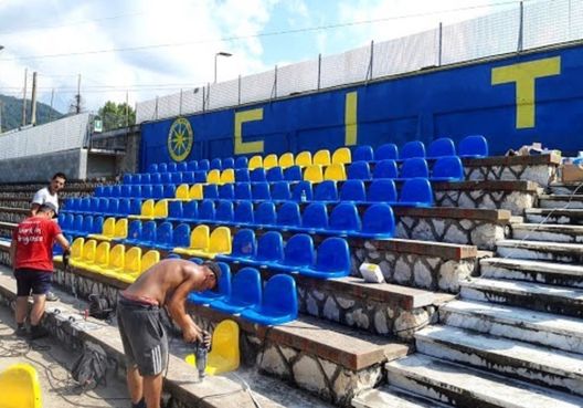 Lo stadio di Carrara Lo stadio di Carrara