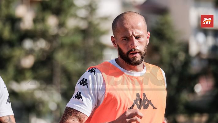 Calciomercato Palermo, Giron saluta: sarà un nuovo giocatore del Crotone. Sala… - immagine 1