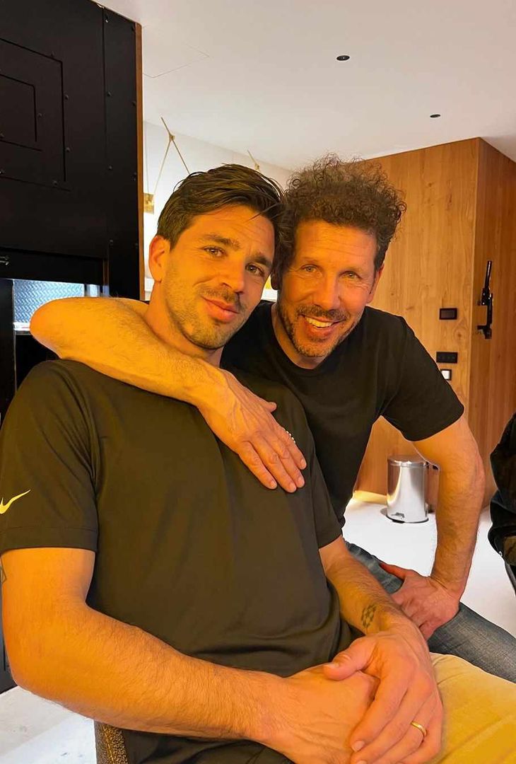 GALLERY L’amore del Cholito per la sua famiglia: giornate di relax con loro- immagine 1