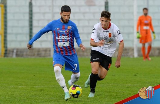 foto calcio Catania Catania, le due facce della squadra in campionato. Cosa dicono i numeri- immagine 2