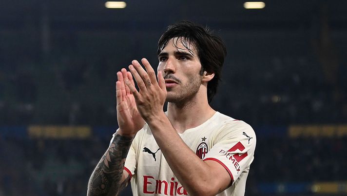 Sandro Tonali AC Milan Verona-Milan 1-3 Serie A 2021-2022