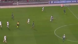 VIDEO / Ex Inter, Felipe Melo la tocca piano: entrataccia durante Santos-Palmeiras