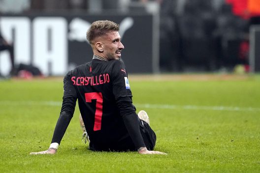 Samu Castillejo (centrocampista AC Milan) qui durante Milan-Verona 3-2 (Serie A 2021-2022) | News (Getty Images) Castillejo AC Milan Milan-Verona 3-2 Serie A 2021-2022