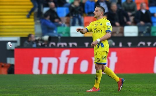  UDINE, ITALY - FEBRUARY 17: Emanuele Giaccherini of Chievo Verona reacts during the Serie A match between Udinese and Chievo at Stadio Friuli on February 17, 2019 in Udine, Italy. (Photo by Alessandro Sabattini/Getty Images) 