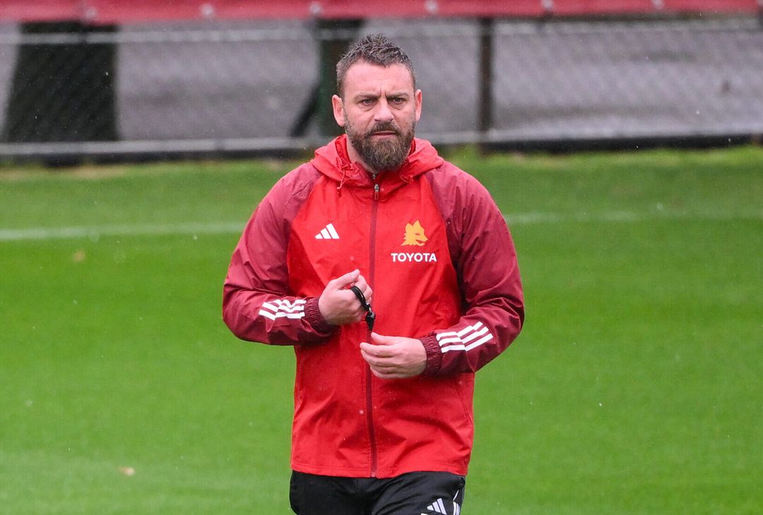 Roma, la ripresa degli allenamenti sotto la pioggia a Trigoria – FOTOGALLERY - immagine 5