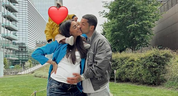 Sensi papà bis. Lui e la moglie Giulia annunciano l’arrivo del secondo figlio- immagine 2