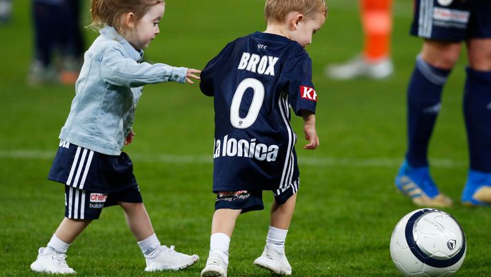 Mamma Virginia ad una scuola calcio di Torre del Greco: prchè mio figlio di 6 anni è a casa triste, mentre i suoi compagni giocano e si divertono? 