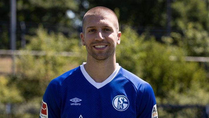 La rivoluzione viola ha inizio: cambia il 50% della difesa 