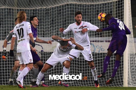 FLORENCE, ITALY - DECEMBER 04:  Kouma Babacar of Fiorentina scores the winning goal (2-1) during the Serie A match between ACF Fiorentina and US Citta di Palermo at Stadio Artemio Franchi on December 4, 2016 in Florence, Italy.  (Photo by Tullio M. Puglia/Getty Images) 