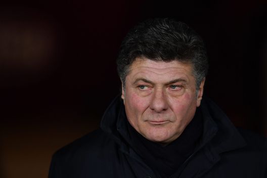 Mazzarri: “Posso allenare ovunque, ma a una condizione. Cavani vero leader”