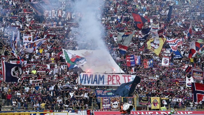 BOLOGNA, ITALY - SEPTEMBER 20: supportersof Bologna FC attend the Serie A match between Bologna FC and Frosinone Calcio at Stadio Renato Dall'Ara on September 20, 2015 in Bologna, Italy.  (Photo by Mario Carlini / Iguana Press/Getty Images) 