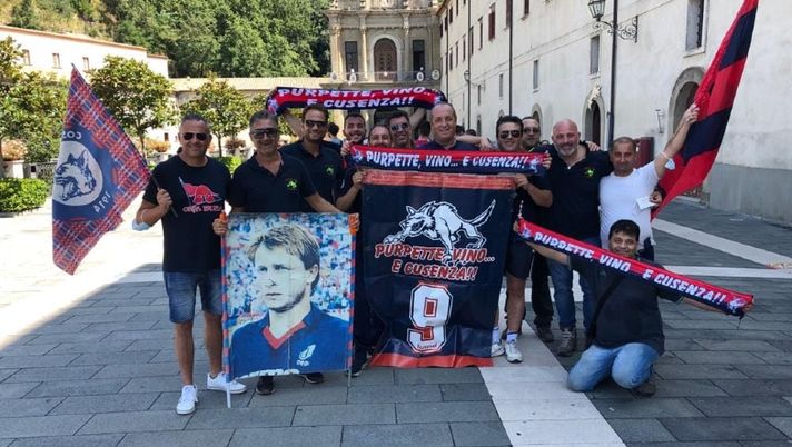 Cosenzapost.it ha seguito il pellegrinaggio sportivo dei tifosi dei Lupi Cosenzapost.it ha seguito il pellegrinaggio sportivo dei tifosi dei Lupi