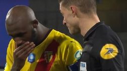 Prima di segnare il gol decisivo nel derby, Fofana all’arbitro: “Se mi tolgo la maglia è rosso…?”