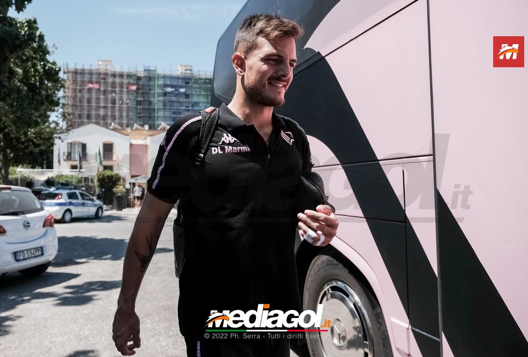 FOTO Torino-Palermo, rosanero in partenza dall’hotel (Gallery) - immagine 25