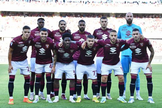 TURIN, ITALY - AUGUST 20: Torino FC pose for a team photo before kick-off of the Serie A match between Torino FC and SS Lazio at Stadio Olimpico di Torino on August 20, 2022 in Turin, . (Photo by Valerio Pennicino/Getty Images) Toro News Award 2022/2023: vota il miglior granata della stagione!- immagine 2