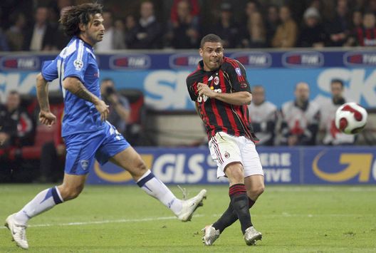 MILAN, ITALY - APRIL 7: Ronaldo of Milan and Daniele Adani of Empoliin action during the Serie A match between AC Milan and Empoli at the Giuseppe Meazza Stadium on April 7, 2007 in Milan, Italy. (Photo by New Press/Getty Images) Adani Maradona