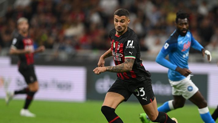 MILAN, ITALY - SEPTEMBER 18: Rade Krunic of AC Milan in action during the Serie A match between AC Milan and SSC Napoli at Stadio Giuseppe Meazza on September 18, 2022 in Milan, Italy. (Photo by Claudio Villa/AC Milan via Getty Images) MILAN, ITALY - SEPTEMBER 18: Rade Krunic of AC Milan in action during the Serie A match between AC Milan and SSC Napoli at Stadio Giuseppe Meazza on September 18, 2022 in Milan, Italy. (Photo by Claudio Villa/AC Milan via Getty Images)