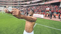 GALLERY – Antalyaspor, compleanno con torta in faccia per Eto’o