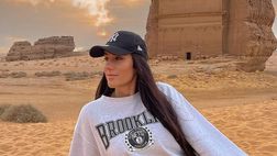 Prima del Qatar, sosta in Arabia Saudita: Valentina Vignali, foto nel deserto