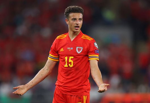 CARDIFF, WALES - SEPTEMBER 08: Ethan Ampadu of Wales during the 2022 FIFA World Cup Qualifier match between Wales and Estonia at Cardiff City Stadium on September 08, 2021 in Cardiff, Wales. (Photo by Catherine Ivill/Getty Images) CARDIFF, WALES - SEPTEMBER 08: Ethan Ampadu of Wales during the 2022 FIFA World Cup Qualifier match between Wales and Estonia at Cardiff City Stadium on September 08, 2021 in Cardiff, Wales. (Photo by Catherine Ivill/Getty Images)