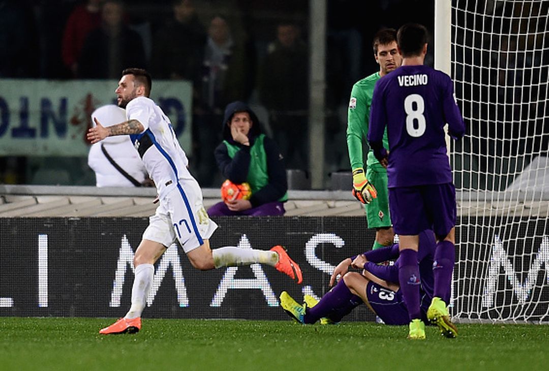  Brozovic porta avanti l'Inter segnando l'1-0  
