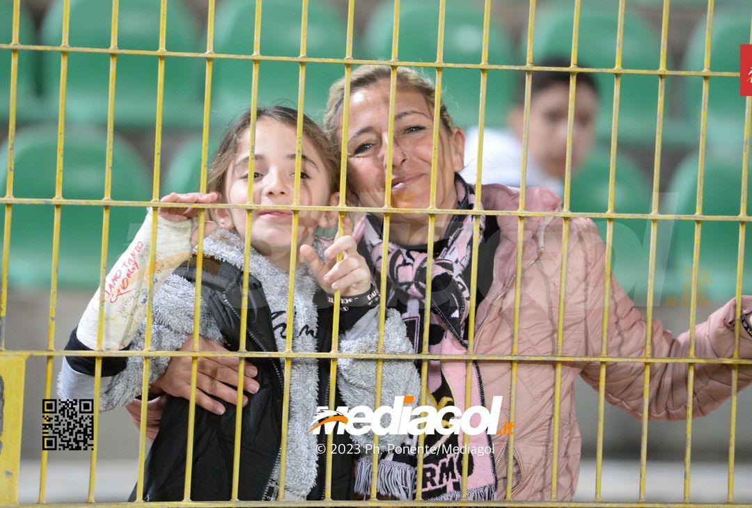 FOTOTIFO Palermo-Modena 5-2, gli scatti ai tifosi al “Renzo Barbera” (Gallery) - immagine 32