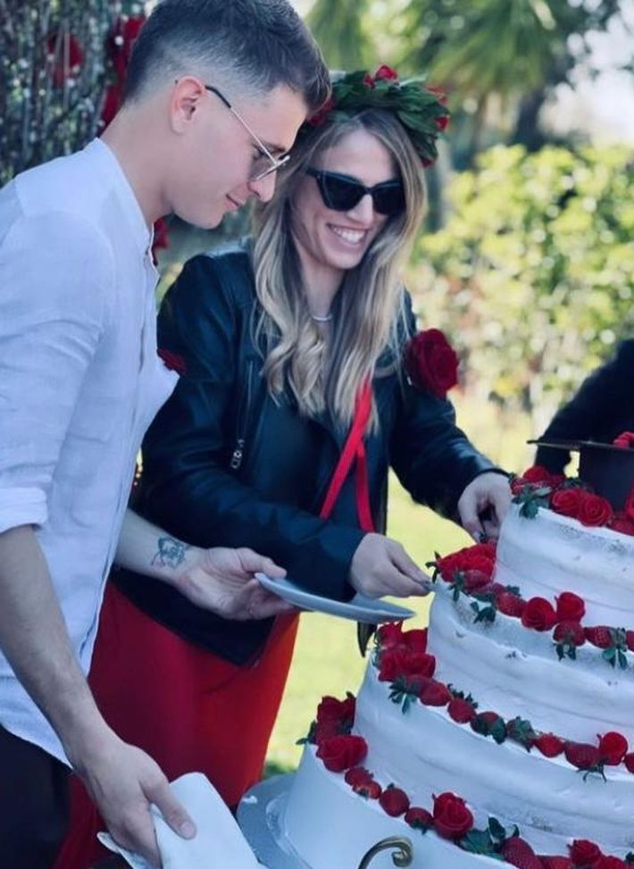 La moglie di Barella festeggia la laurea, l’orgoglio del giocatore dell’Inter sui social- immagine 2