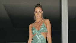 Viky Varga, Capodanno con il suo Pellè. Fisico da urlo per la modella
