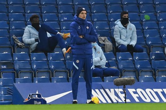 LONDON, ENGLAND - JANUARY 27: Thomas Tuchel, Manager of Chelsea during the Premier League match between Chelsea and Wolverhampton Wanderers at Stamford Bridge on January 27, 2021 in London, England. Sporting stadiums around the UK remain under strict restrictions due to the Coronavirus Pandemic as Government social distancing laws prohibit fans inside venues resulting in games being played behind closed doors. (Photo by Neil Hall - Pool/Getty Images 2021) LONDON, ENGLAND - JANUARY 27: Thomas Tuchel, Manager of Chelsea during the Premier League match between Chelsea and Wolverhampton Wanderers at Stamford Bridge on January 27, 2021 in London, England. Sporting stadiums around the UK remain under strict restrictions due to the Coronavirus Pandemic as Government social distancing laws prohibit fans inside venues resulting in games being played behind closed doors. (Photo by Neil Hall - Pool/Getty Images 2021)