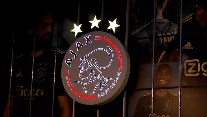 Lo stemma con il logo dell'Ajax