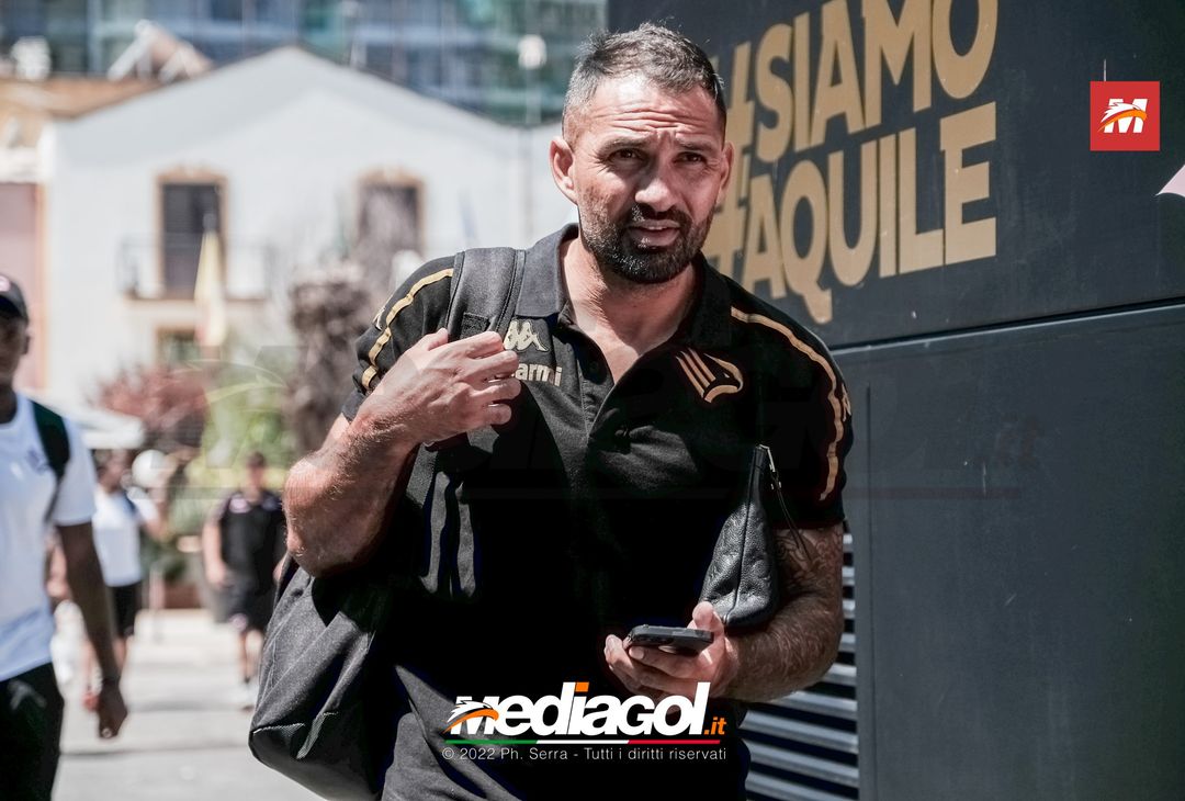 FOTO Torino-Palermo, rosanero in partenza dall’hotel (Gallery) - immagine 10