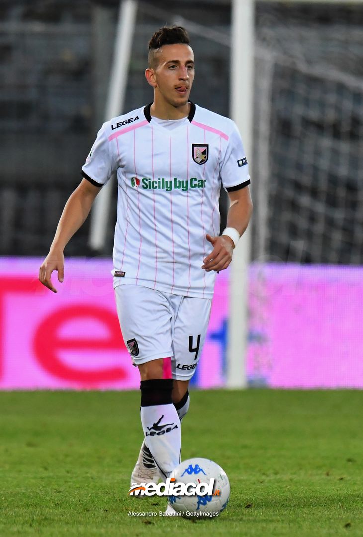  VENICE, ITALY - APRIL 27:  Andrea Accardi of US Citta di Palermo in action during the serie B match between Venezia FC and US Citta di Palermo at Stadio Pier Luigi Penzo on April 27, 2018 in Venice, Italy.  (Photo by Alessandro Sabattini/Getty Images) 