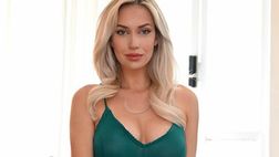 Paige Spiranac è più sensuale che mai: lo scatto bollente manda in delirio i fan
