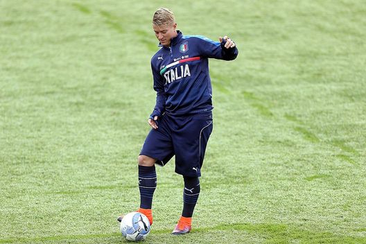 FLORENCE, ITALY - NOVEMBER 22: Amato Ciciretti of Italy during a training session at Coverciano on November 22, 2016 in Florence, Italy.  (Photo by Gabriele Maltinti/Getty Images) 