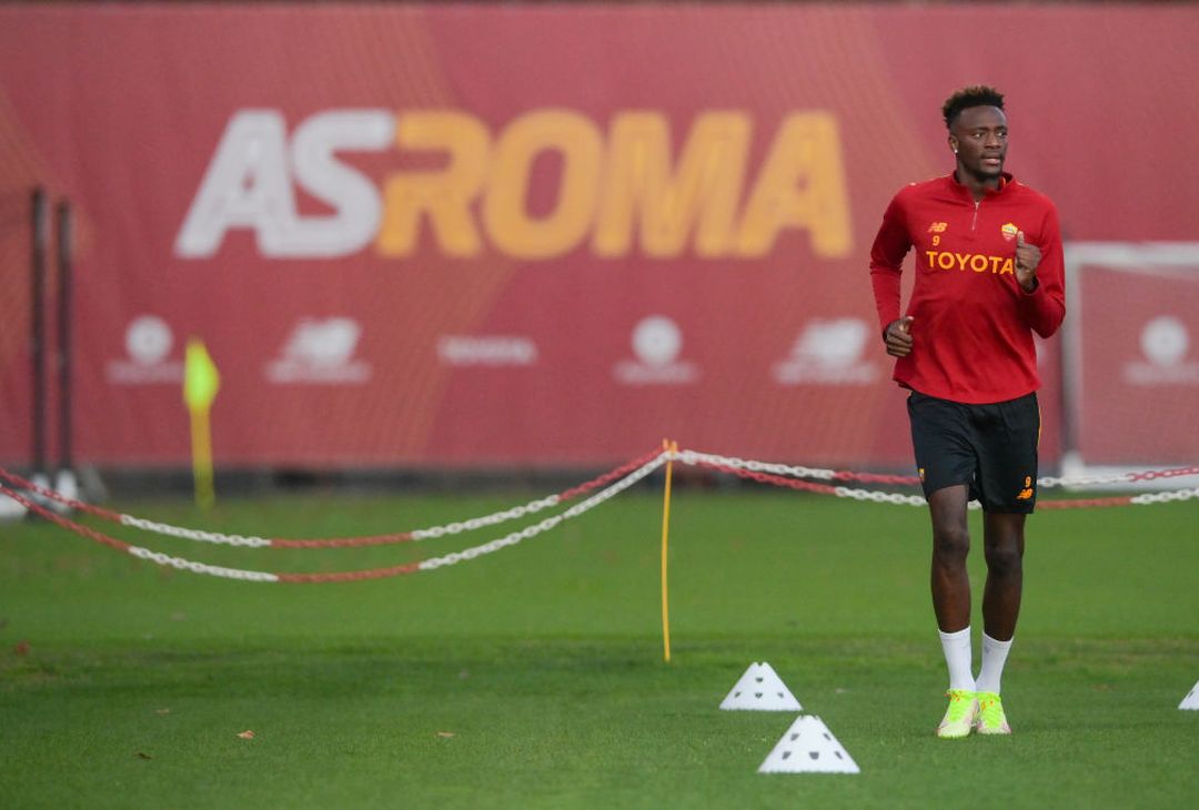 Trigoria, l’allenamento di rifinitura della Roma in vista del derby – FOTO GALLERY - immagine 32