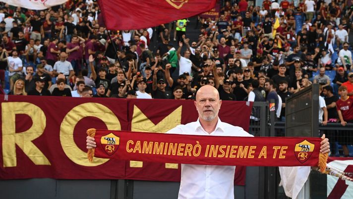 Roma-Atalanta, giro celebrativo per Zago sotto la Curva Sud - immagine 1
