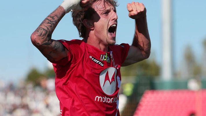 MONZA, ITALY - SEPTEMBER 18: Nicolo Rovella of Monza celebrates after their side's first goal, scored by teammate Christian Gytkjaer during the Serie A match between AC Monza and Juventus at Stadio Brianteo on September 18, 2022 in Monza, Italy. (Photo by Emilio Andreoli/Getty Images) Il Monza non cambia formazione: Ciurria in pole, Rovella con Sensi e le ultime su Petagna - immagine 1