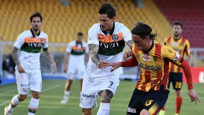 Playoff serie B, il Venezia va in finale: al Lecce non basta il pari