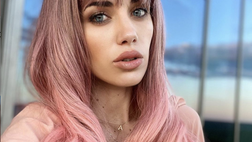 Capelli e non solo, Eleonora Boi in “pink mood”: fan catturati da lady Gallinari
