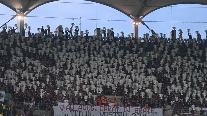 Derby di Bucarest, nemmeno l’arbitro ferma i razzisti: vittoria storica per Mutu! - immagine 1