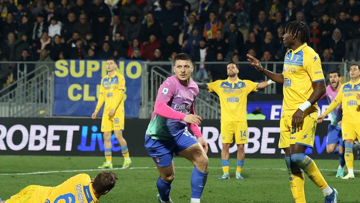 esultanza gol Luka Jovic AC Milan Frosinone-Milan 2-3 Serie A 2023-2024