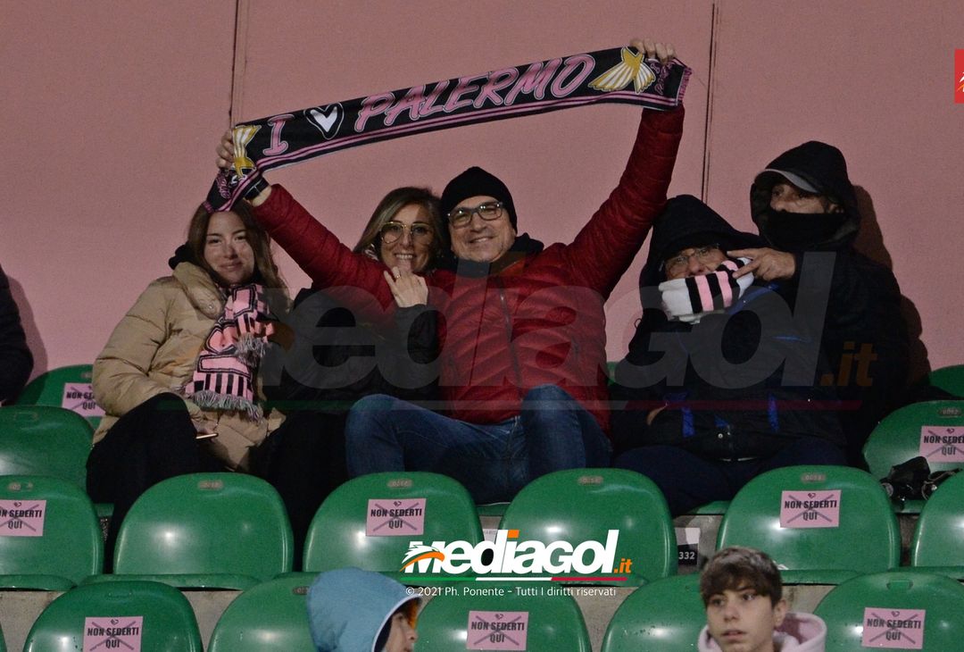 FOTO, i tifosi allo stadio per Palermo – Monopoli 2-1 (Gallery) - immagine 38