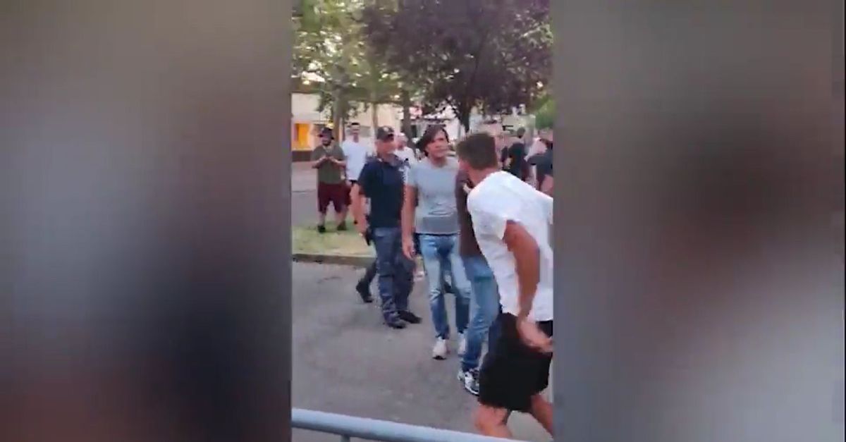 VIDEO / Berardi perde la testa e insegue un tifoso, poi si scusa