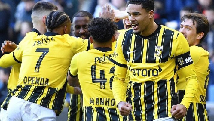 Gelderse derby, quattro squilli del Vitesse: rimonta giallonera, occhio Roma… Gelderse derby, quattro squilli del Vitesse: rimonta giallonera, occhio Roma… - immagine 1