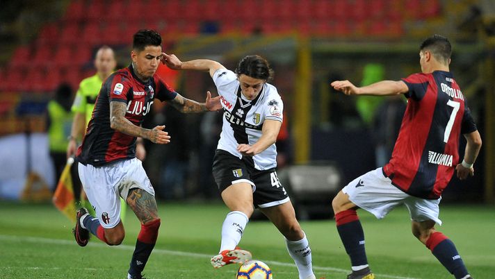 BOLOGNA, ITALY - MAY 13: Roberto Inglese of Parma Calcio in action during the Serie A match between Bologna FC and Parma Calcio at Stadio Renato Dall'Ara on May 13, 2019 in Bologna, Italy. (Photo by Mario Carlini / Iguana Press/Getty Images) BOLOGNA, ITALY - MAY 13: Roberto Inglese of Parma Calcio in action during the Serie A match between Bologna FC and Parma Calcio at Stadio Renato Dall'Ara on May 13, 2019 in Bologna, Italy. (Photo by Mario Carlini / Iguana Press/Getty Images)