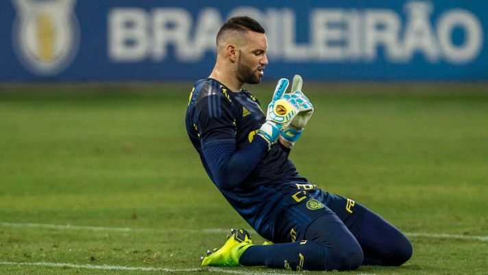 SAO PAULO, BRAZIL - NOVEMBER 14: Goalkeeper Weverton of Palmeiras celebrates after the third goal of teammate Felipe Melo (not in frame) during a match between Palmeiras and Fluminense for the Brasileirao Series A 2018 at Allianz Parque on November 14, 2018 in Sao Paulo, Brazil. (Photo by Miguel Schincariol/Getty Images) (Photo by Miguel Schincariol/Getty Images) SAO PAULO, BRAZIL - NOVEMBER 14: Goalkeeper Weverton of Palmeiras celebrates after the third goal of teammate Felipe Melo (not in frame) during a match between Palmeiras and Fluminense for the Brasileirao Series A 2018 at Allianz Parque on November 14, 2018 in Sao Paulo, Brazil. (Photo by Miguel Schincariol/Getty Images) (Photo by Miguel Schincariol/Getty Images)