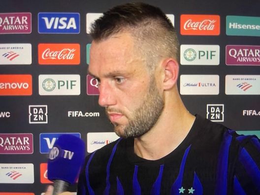 De Vrij a ITV: “Non è stata solo sfortuna, dovevamo fare meglio. Ai tifosi diciamo che…” De Vrij a ITV: “Non è stata solo sfortuna, dovevamo fare meglio. Ai tifosi diciamo che…” - immagine 1