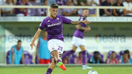 FLORENCE, ITALY - AUGUST 14: Lucas Martinez Quarta of ACF Fiorentina in action during the Serie A match between ACF Fiorentina and US Cremonese at Stadio Artemio Franchi on August 14, 2022 in Florence, . (Photo by Gabriele Maltinti/Getty Images)