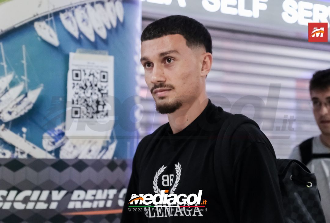 FOTO PALERMO, Davide Bettella atterra al ‘Falcone e Borsellino’ (Gallery) - immagine 9